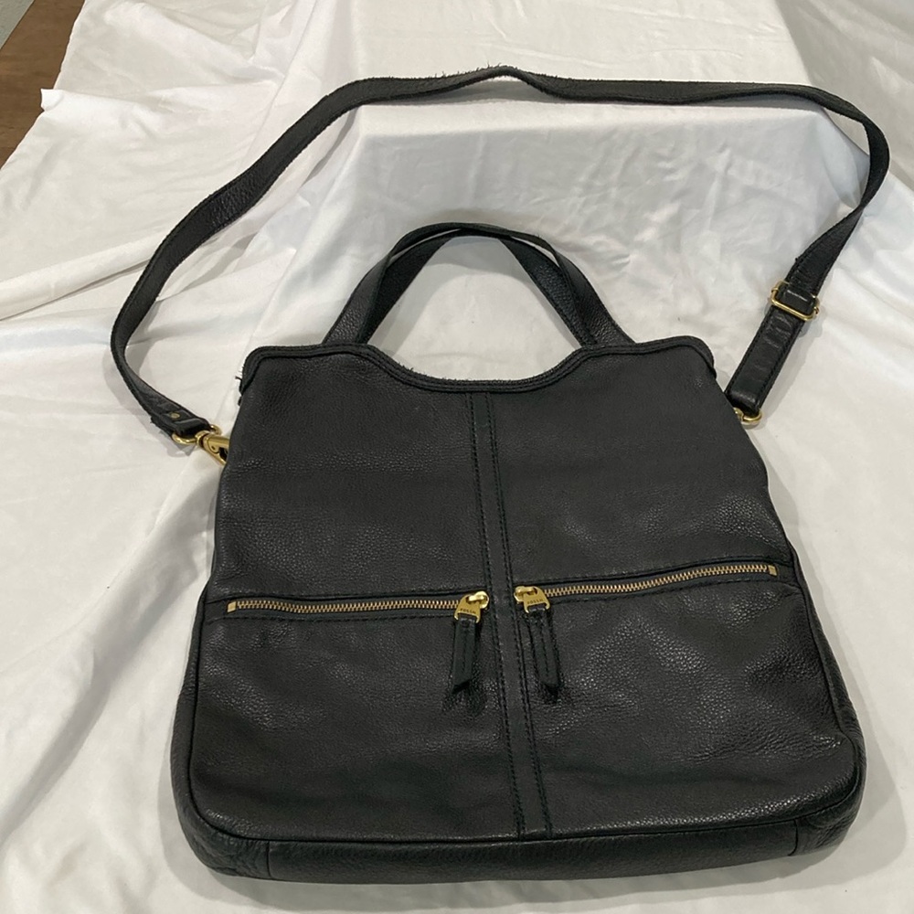 Fossil Women's Black Pebbled Leather Zipper Erin Tote Bag with Crossbody Strap